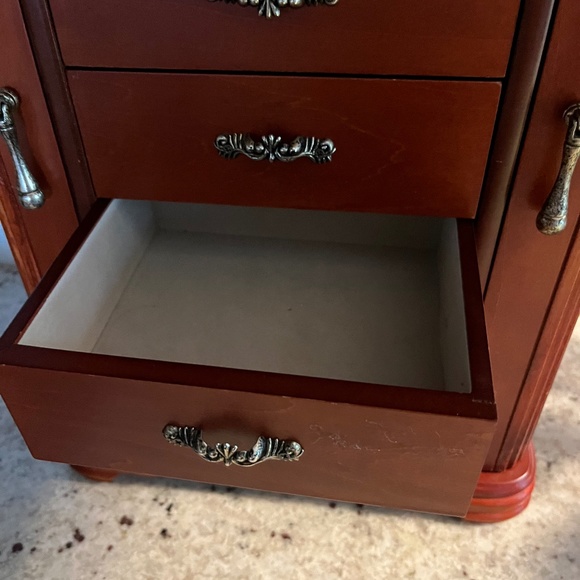 Wooden Jewelry box with Built in mirror - Picture 4 of 8